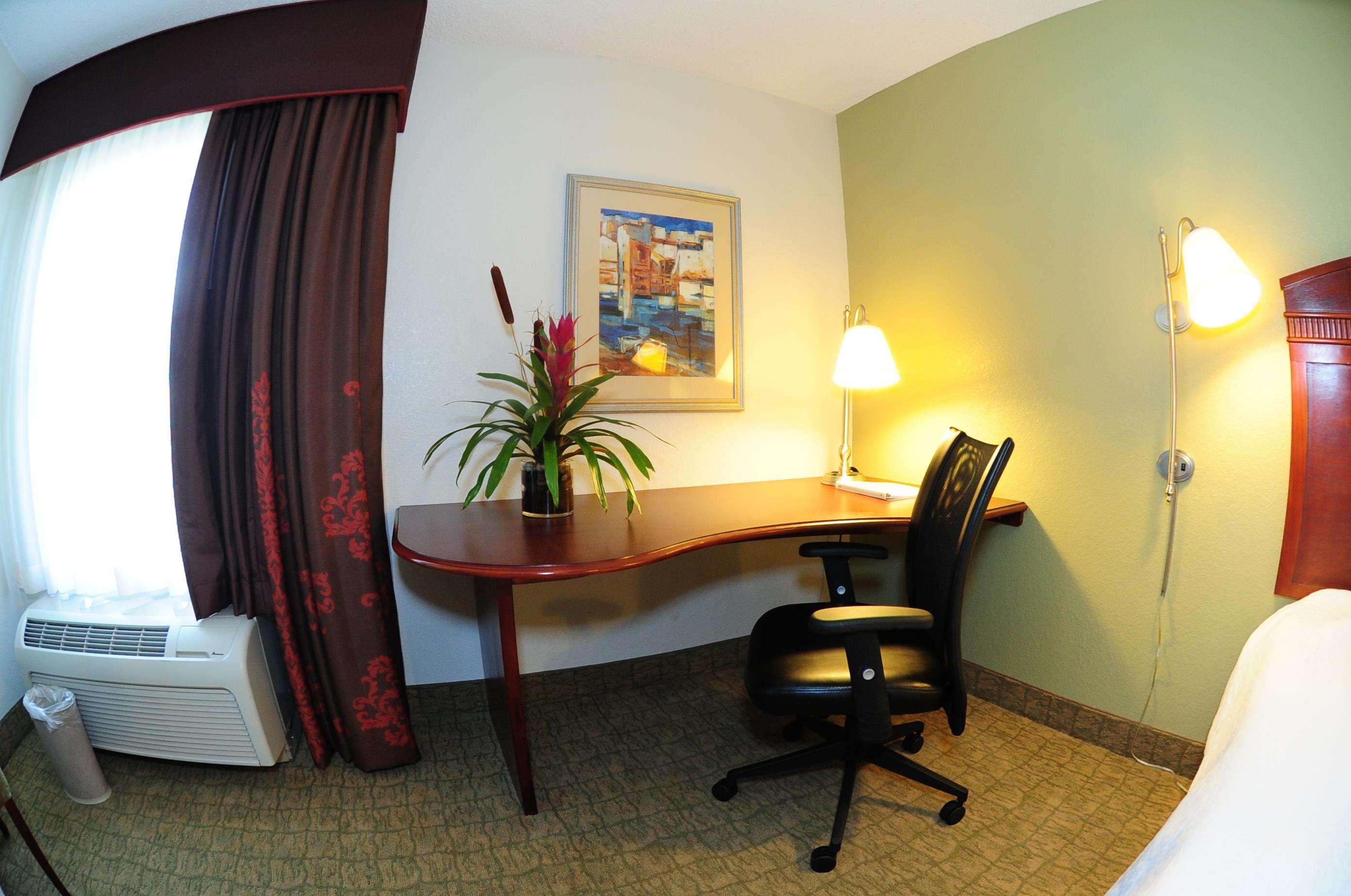 Hampton Inn & Suites Nashville-Airport Δωμάτιο φωτογραφία