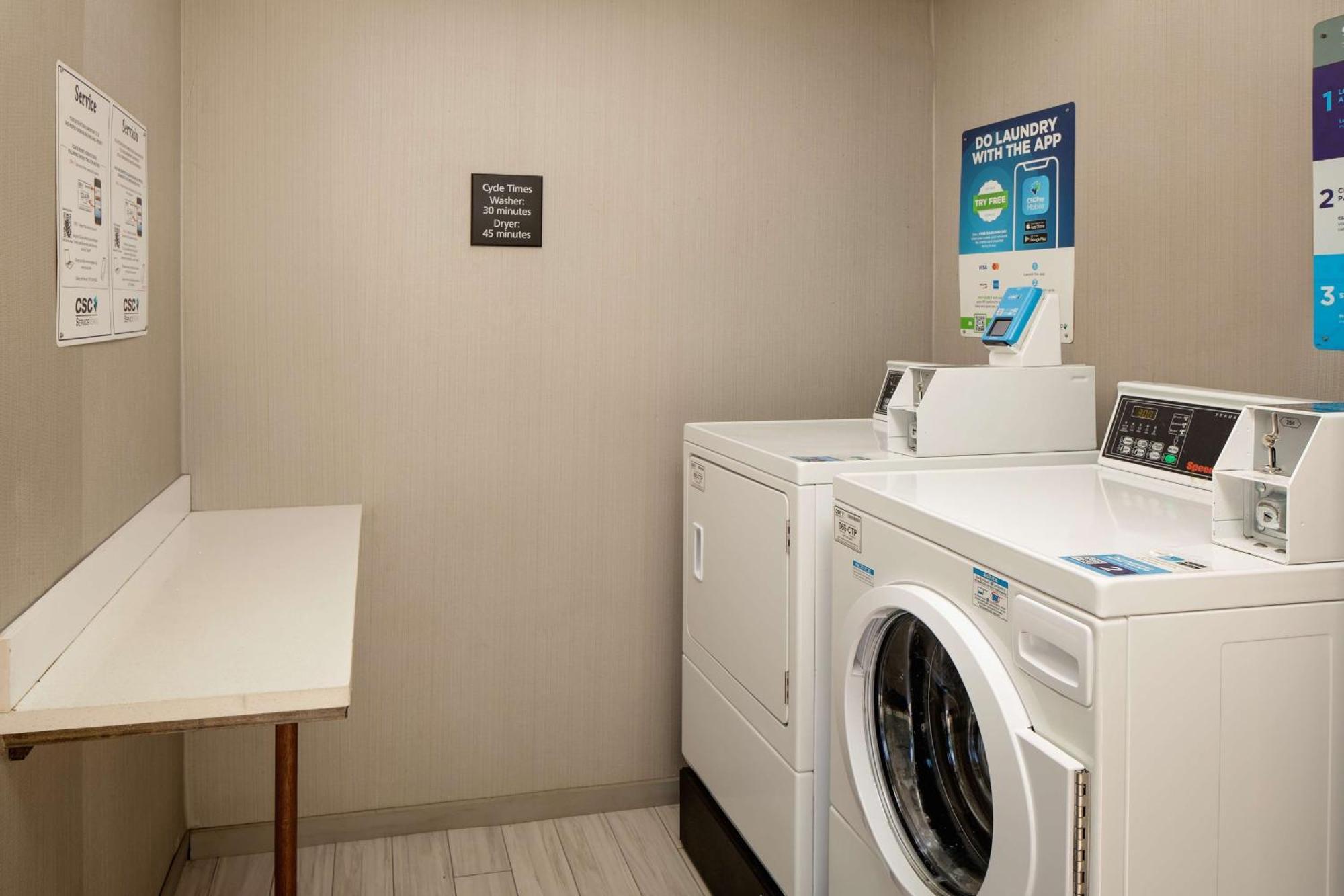 Hampton Inn & Suites Nashville-Airport Εξωτερικό φωτογραφία
